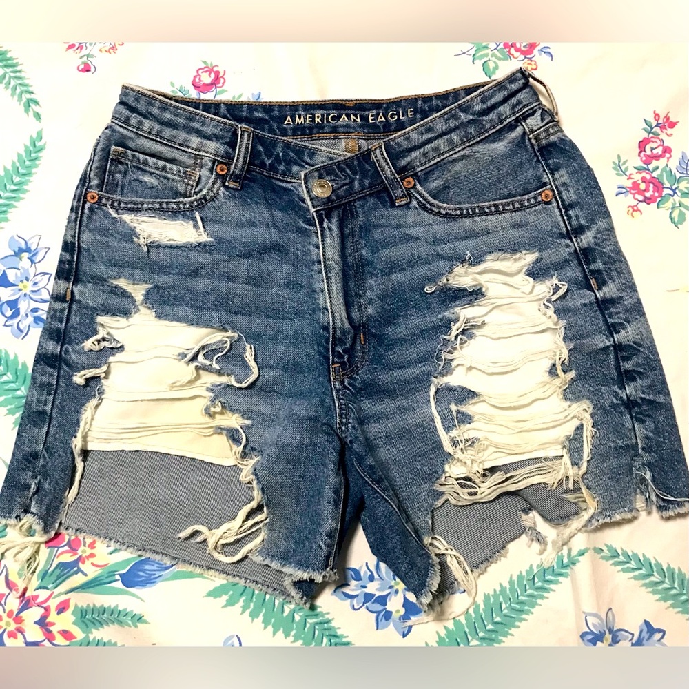 American Eagle Highest Rise Baggy Shorts‎